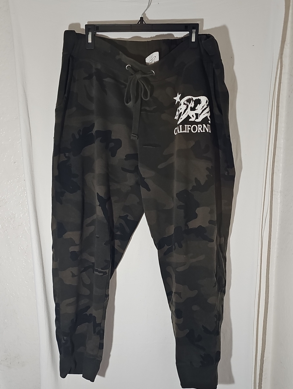 Reflex Men's Black & Green Camo Jogger Sweatpants